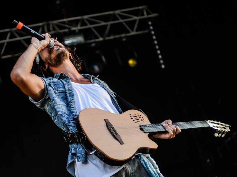 Queens of the Stone Age Expand 'Villains' Tour