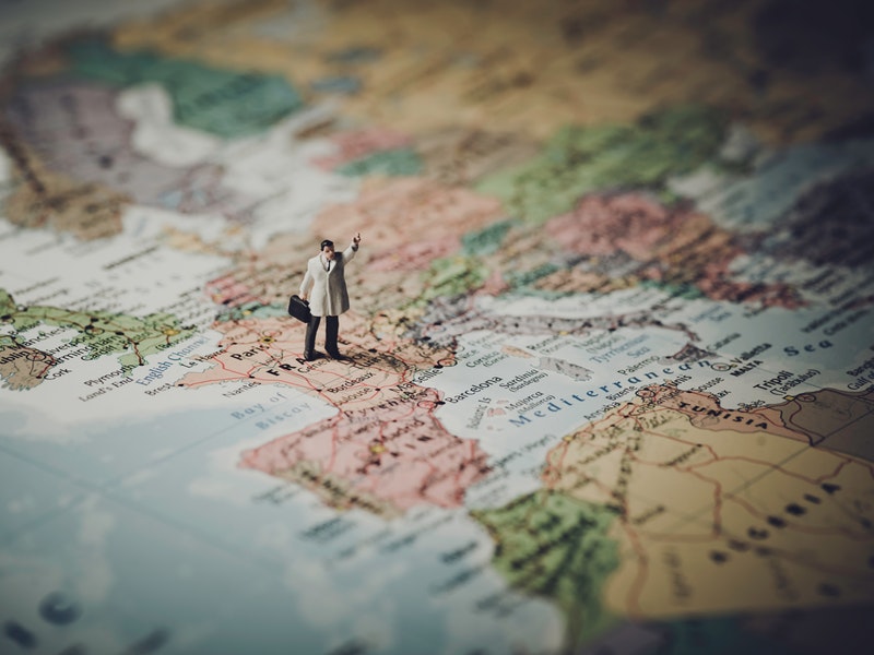 Zimbabwe's Mugabe dismisses vice president